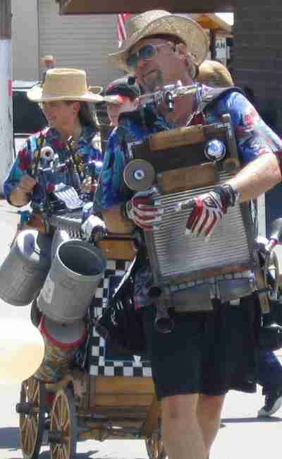 Larry (Washboard Willy) and Donnis Hiskett at JoCo Fair